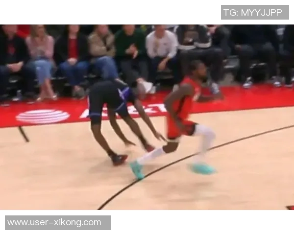 伊森赛后焦急询问文威伤情得知结果后双手抱头显得非常沮丧